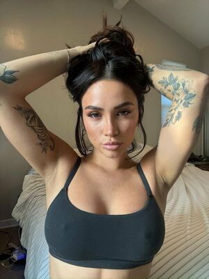 Lavagrll / lavagrlll / lavaxgrl