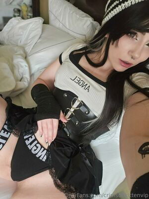 crimsonkittenn / crimsonkittenvip