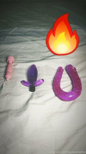 heyalexak / heyalexaskyfree