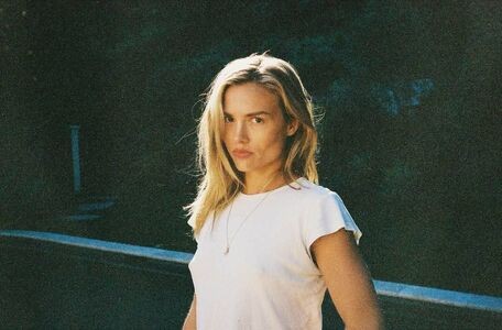 Maddie Hasson / maddiehassonofficial