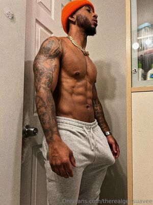 therealgees / therealgeesuave / therealgeesuavee