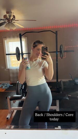 Madi ASMR / naturally_madi