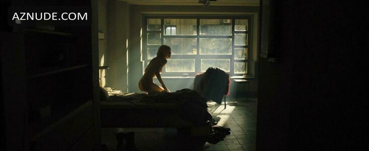 Mackenzie Davis / mackenziedavis