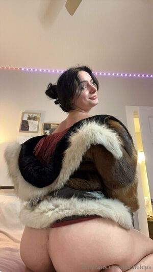 divine_hips / divinehips