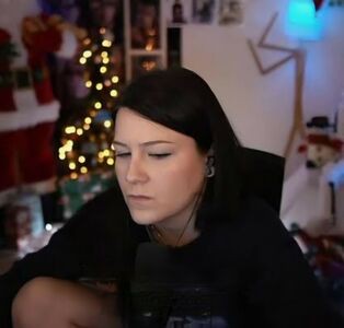 Danielle Bosch / Fooya / iFooYa