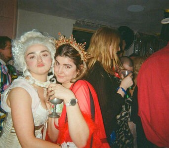 Maisie Williams / MaisieWilliamsOfficial / Maisie_Williams