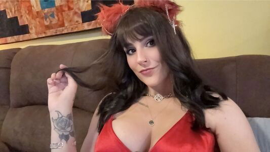 CoyoteCara / batgirlnextdoor