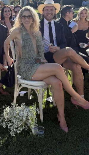 Emily Bett Rickards / emilybett