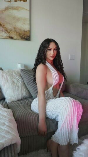 Pink Marie / misspinkmarie / pink__marie