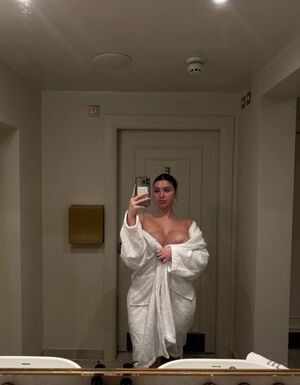 Ghobbs / TheGhobbs / _ghobbs / gh0bbs16