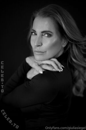 Giulia Siegel / giuliasiegel