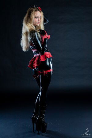 GiuliaHmb / Marie.99 / giulia.hmb