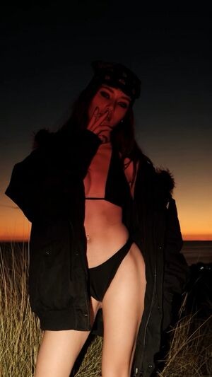 Sydney Taylor / atsydneytaylor / bikinipro_sydd / sydneyy.taylor / sydneyy_taylor