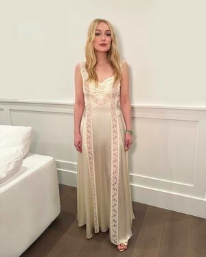 Dakota Fanning / dakota_fanning / dakotafanning