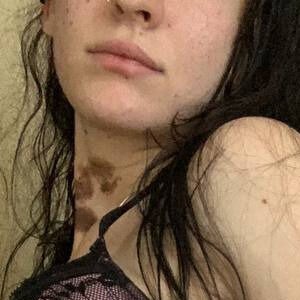 Elizabeth Bell / elizabethlouisebell / hardbodyreign / just_lizza