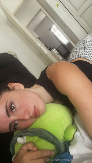 angelinaroig / anggereghty