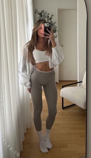 Gerda Lewis / gerdalewis