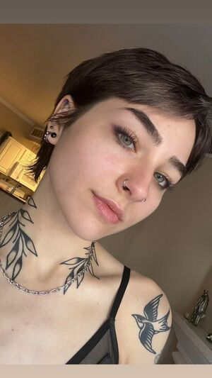 Kay Files / Kaylin Evans / Ohkaylin / https: / kissoblah / ohhkaylinn / ohkaysee