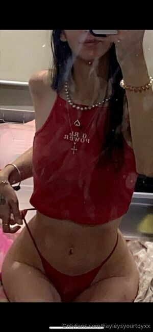 hayleyjewett_ / hayleysyourtoyxx