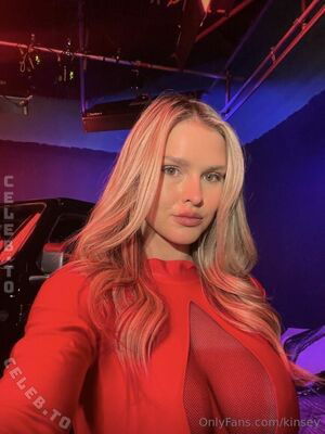 Kinsey Wolanski / kinsey