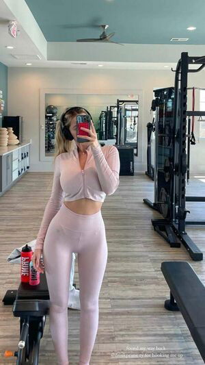 hadelinemope  / hadelinemope / Maddie Hope