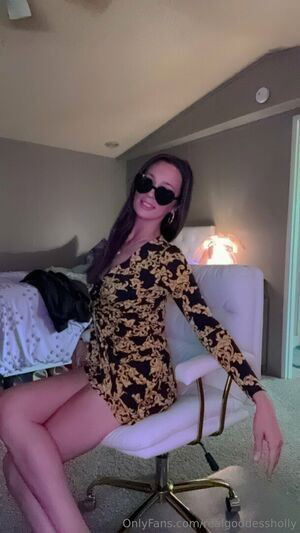 realgoddessgirl / realgoddessholly