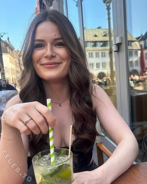 onlybellarella / onlybellarellaa