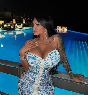 Enise Sude / enisesude / enisesudeoffical / enisesudeofficial