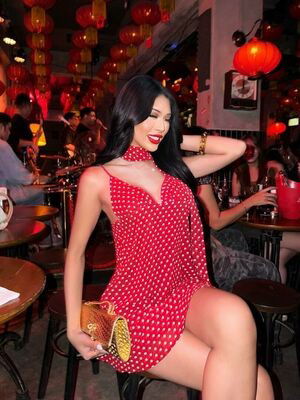 LilySG / SgLily / SingaporeLily / primrada_lily / sglilyy