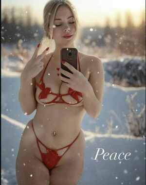 Alison Wonderland / alison_wonderland / amberlee_solidifiedsunshine / awonderland