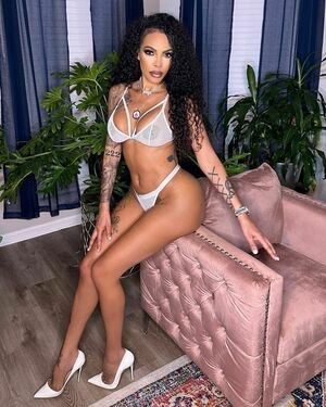 Gigi Maguire / Msshowmethemoney / gigimaguire