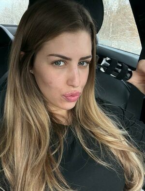 Isabella Maria DeLuca / IsabellaMDeLuca