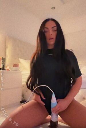 Kate Isobel Daisy Sharp / kate_isobel / kateisobelsharp