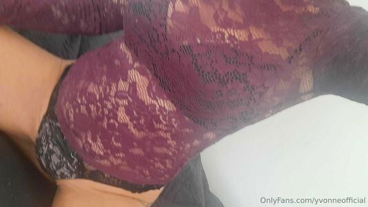 yvonneofficial / yvonneyoga.us