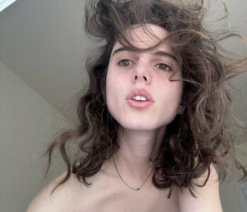 Helmet Girl / helmet_.girl / helmetgirl / sbodrojan