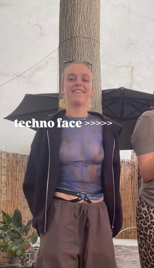 Ines Bammert / inesbam / itsallbetternaked