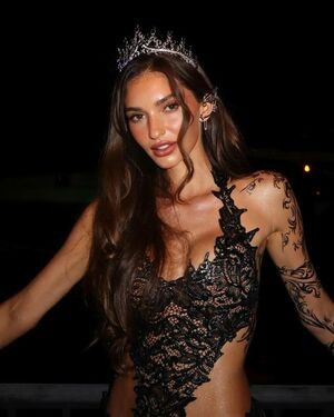 Debbie St Pierre / debbie_st.pierre / debbiestpierre