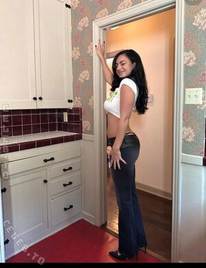 Charli XCX / charli_xcx / charlignarly / charlixcx