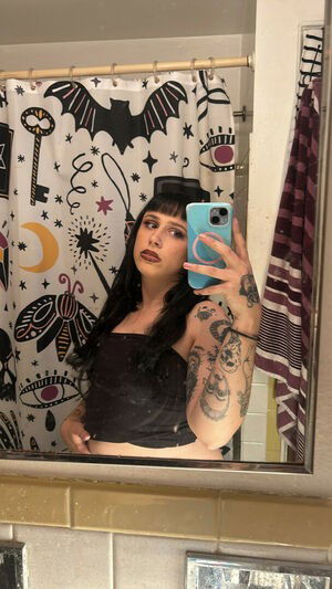 Ziggy Haim / ziggyhaim