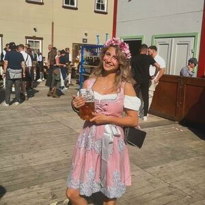 celina / celinapowell / https: / itscelinasmith