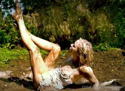 ukcutegirl / ukcutegirllucy