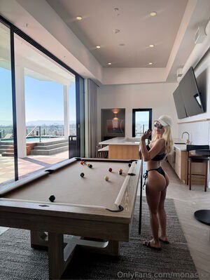 Mbodyrevolution / monasixx