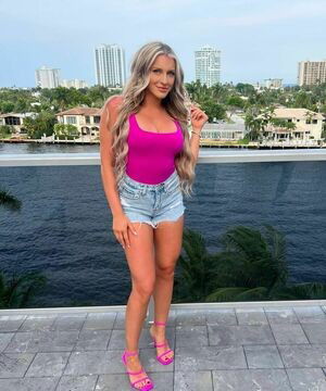 Neens / neensflex / ninamariepadilla