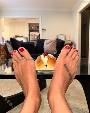 Sammysfeetgreet / sammysfeetngreet / sammywalshhh_
