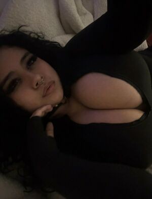 Bambi / mascaramommyy / shysugargrl