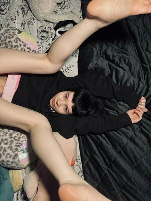 berry.shortcakes / violetaddamsxxx / xxvioletaddamsxx