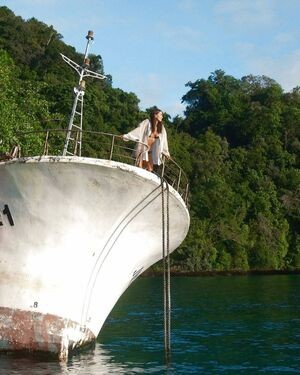 Elayna Carausu / Sailing La Vagabonde / elayna.carausu
