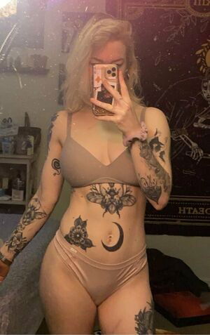 Strawberryybl0nde / Strawberryybl0nde/ Becka Beale / strawberryblondelovesyou