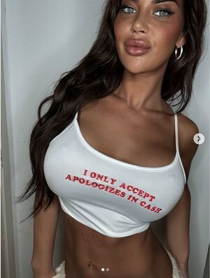 Laura Clauw / laura.clauw / lauraclauw / lauraclauw1