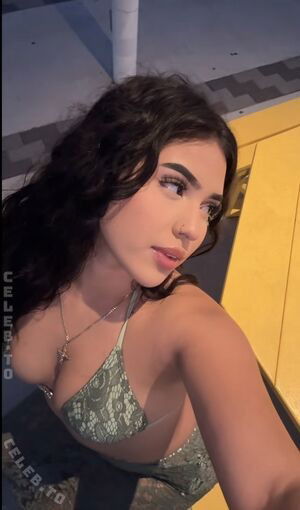 Anahi Cabrales / anahicabrales / weluvanahi / weluvanahii